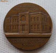 D. GROZDEA CU OCASIUNEA IMPLINIREI VARSTEI DE 50 ANI - OMAGIU CETATENESC CELUI DINTAI PRIMAR - PRIMARIA SECTORULUI II NEGRU DIN MUNICIPIUL BUCURESTI foto