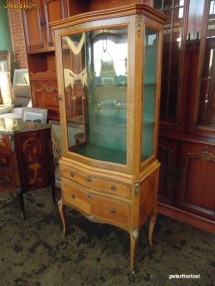 Vitrina Louis XV. foto