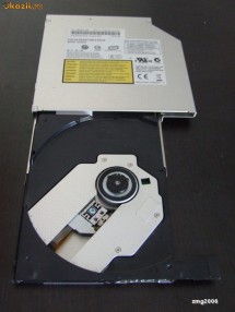 DVD-RW de LAPTOP - ASUS DS-8A3820C  - S-ATA - PARTIAL CU PROBLEME foto