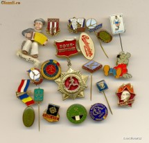 Lot Insigne diferite romanesti si straine  20 buc foto