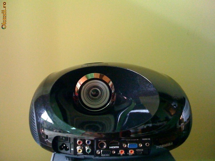 Videoproiector ( Video proiector ) Toshiba TDP-ET20 foto mare