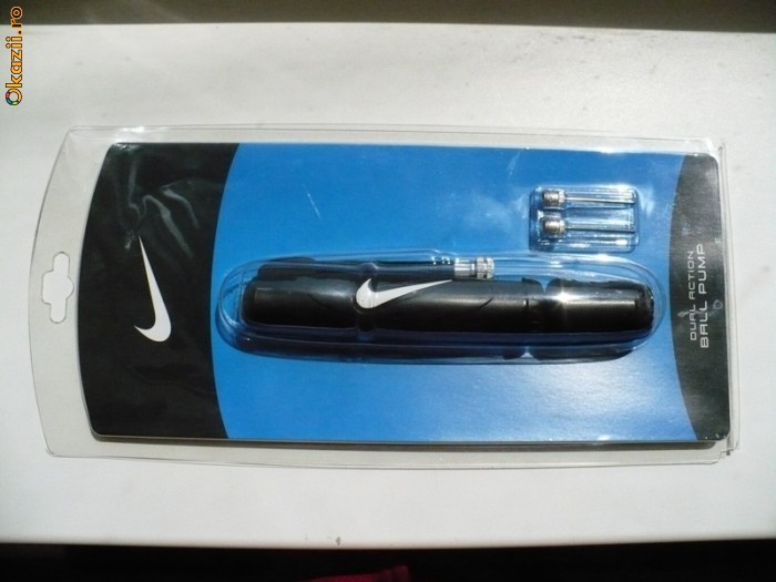 Pompa Nike de mingi foto mare