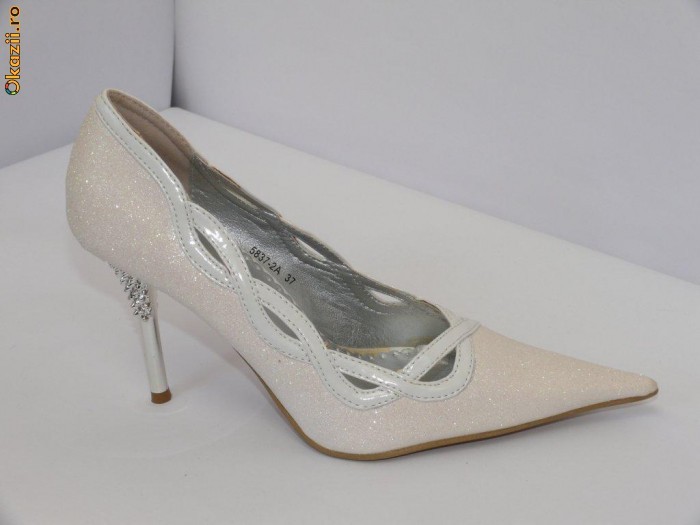 Pantofi albi  , toc inalt , ideal pentru mireasa - (Belle Woman 5837-2A white) 40% REDUCERE foto mare