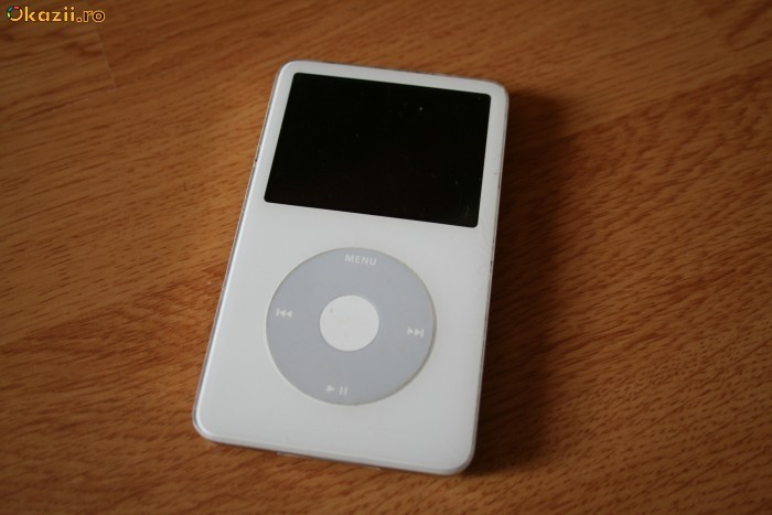 ipod 30g - alb foto mare
