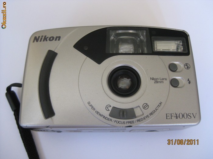 APARAT FOTO NIKON DIN ANII 2000 foto mare