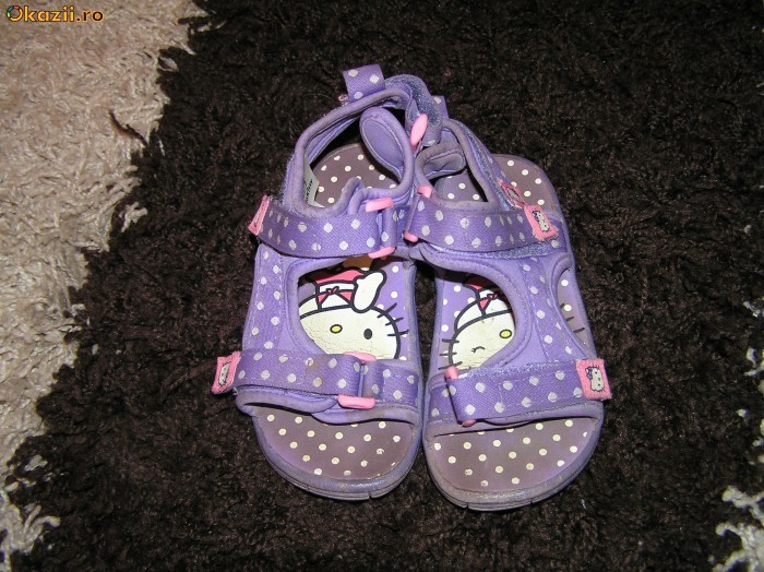 Sandale Hello Kitty, marimea 26, de la H&M foto mare