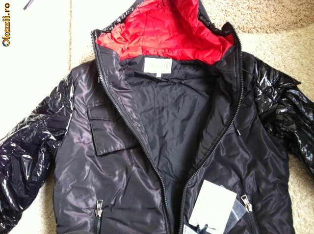 GEACA BARBATI MONCLER DIN PUF DE GASCA, MAT CU LUCIOS, MODEL DEOSEBIT, CALITATE DEOSEBITA, MARIME L-XL foto mare