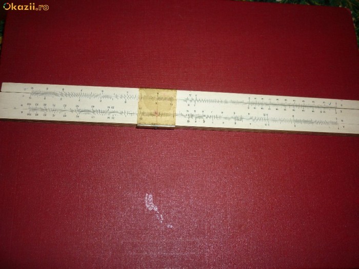 Rigla de calcul foto mare