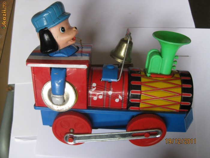F.F. RARA!LOCOMOTIVA DE COLECTIE DIN TABLA FABRICATA IN ANII 70 foto mare