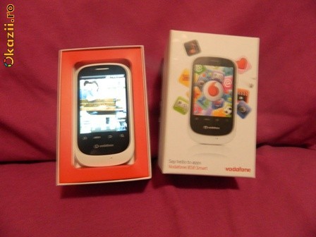 Smartphones 858 vodafone foto mare