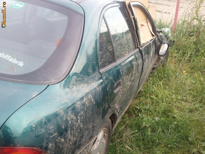 Hyundai Accent Avariat(1.3i,1997) foto mare