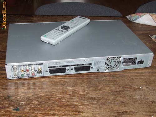 DVD Recorder Sony RDR GX 220 foto mare