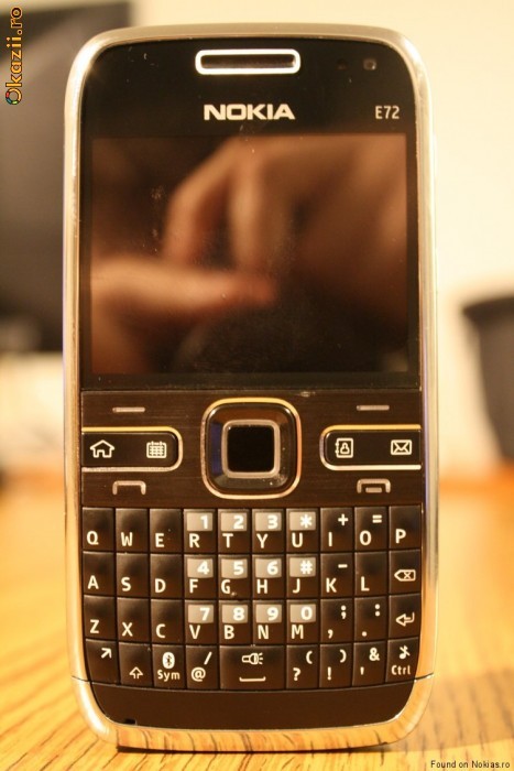NOKIA E72 NOTA 9,5 DIN 10 foto mare