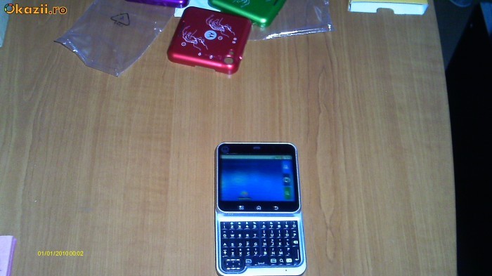 MOTOROLA FLIPOUT SISTEM ANDROID, TOATE CARCASELE INCLUSE , INCARCATOR, HANDSFREE, foto mare