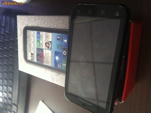 Motorola defy ca nou pachet complet garantie,rezistent la apa socuri etc foto mare