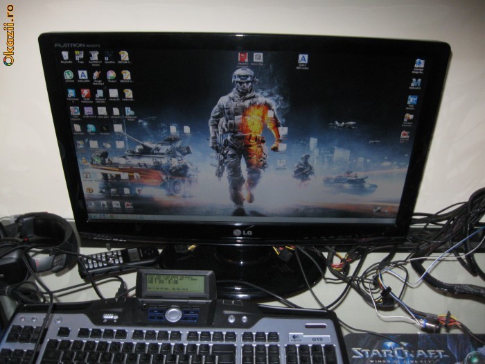 Monitor LCD LG 2453TQ foto mare